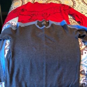 2 men’s long sleeve T’s in medium by guess express